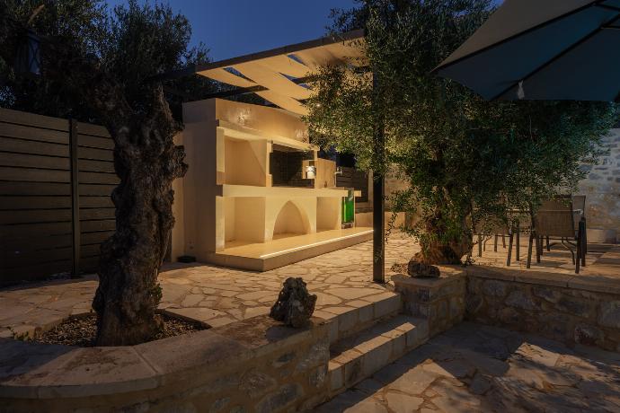  . - Villa Omega . (Photo Gallery) }}