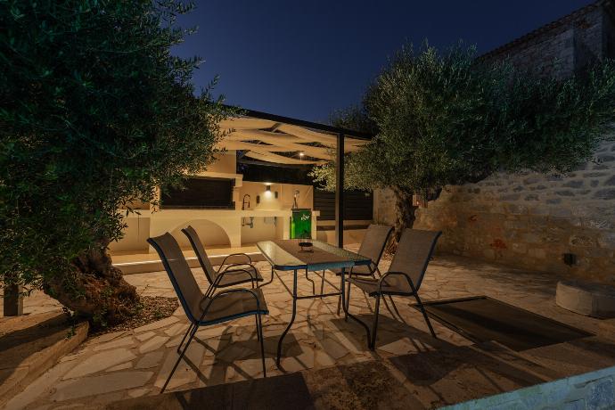  . - Villa Omega . (Photo Gallery) }}