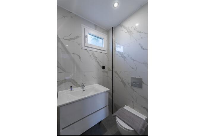  . - Villa Omega . (Photo Gallery) }}