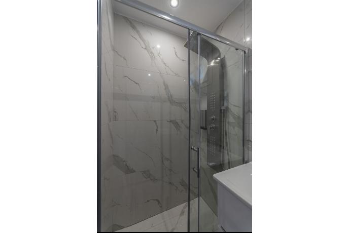  . - Villa Omega . (Photo Gallery) }}