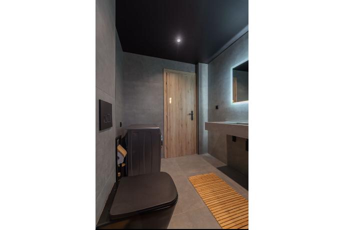  . - Villa Omega . (Photo Gallery) }}