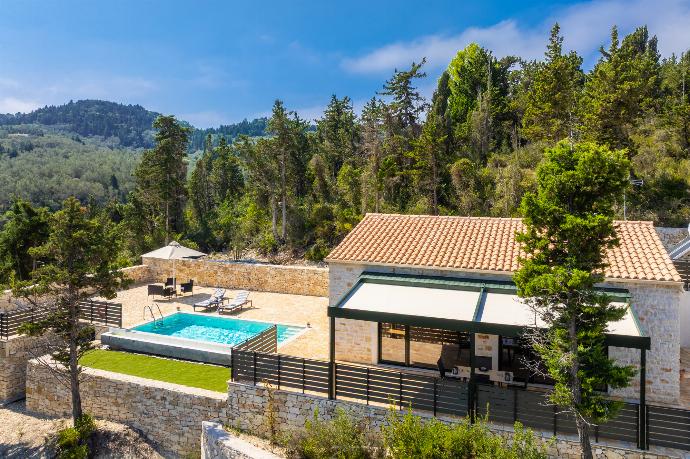 Beautiful villa with private pool and terrace . - Villa Hill View Dio . (Photo Gallery) }}