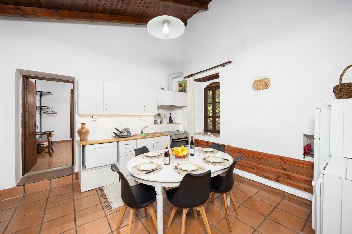 Equipped kitchen . - Villa Roupes Stone . (Photo Gallery) }}