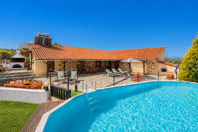  . - Villa Roupes Stone . (Photo Gallery) }}