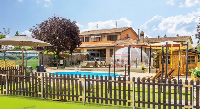  . - Villa Patty . (Photo Gallery) }}