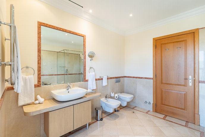  . - Villa Monte Rei 7 . (Galería de imágenes) }}