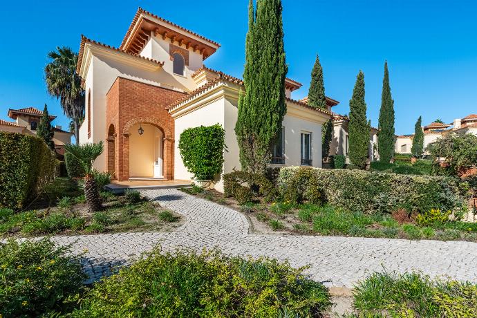  . - Villa Monte Rei 7 . (Galería de imágenes) }}