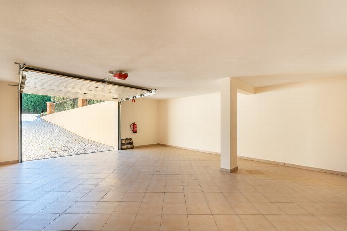  . - Villa Monte Rei 8 . (Photo Gallery) }}