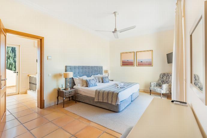  . - Villa Monte Rei 9 . (Photo Gallery) }}