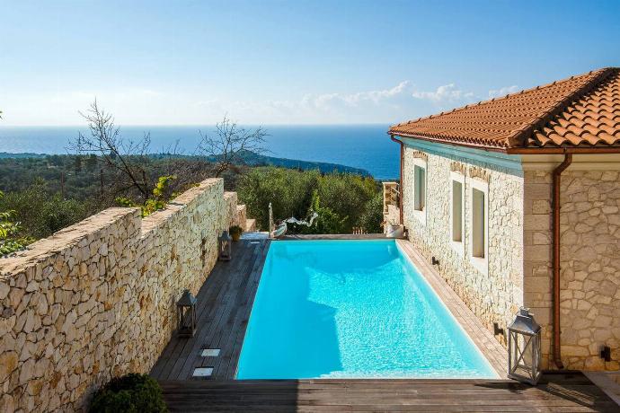  . - Villa Lithos . (Photo Gallery) }}
