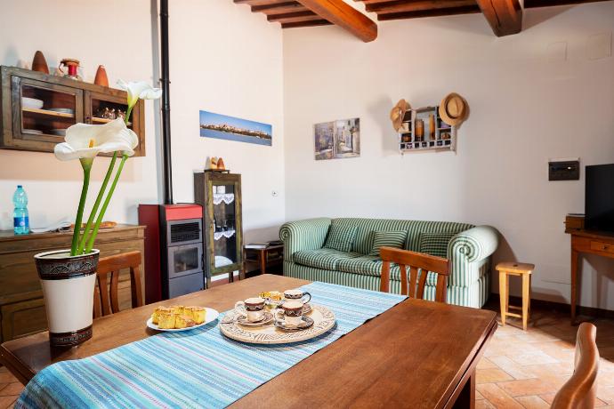  . - La Casa Del Sole . (Photo Gallery) }}