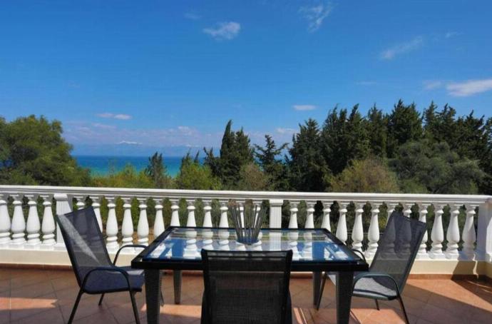  . - Villa Iremia . (Photo Gallery) }}