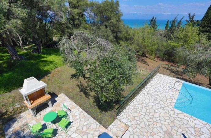  . - Villa Iremia . (Photo Gallery) }}