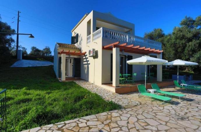  . - Villa Iremia . (Photo Gallery) }}