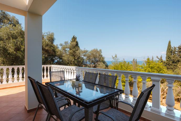  . - Villa Iremia . (Photo Gallery) }}