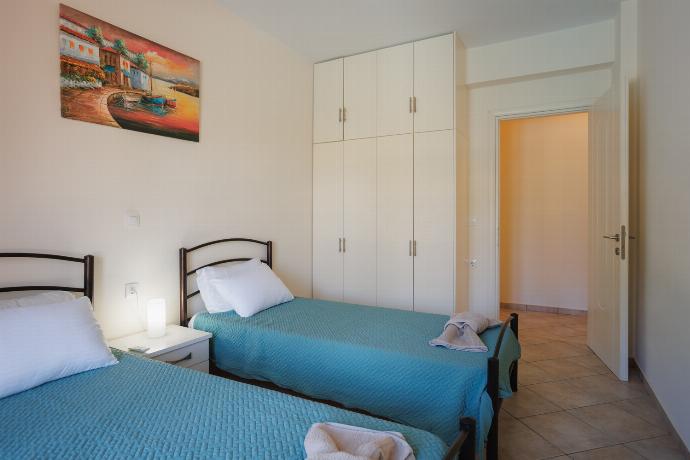  . - Villa Iremia . (Photo Gallery) }}