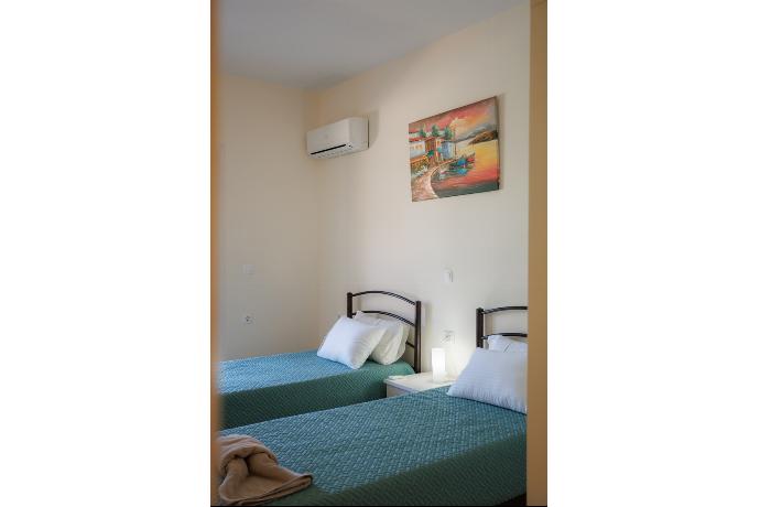  . - Villa Iremia . (Photo Gallery) }}