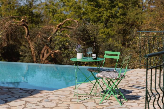  . - Villa Iremia . (Photo Gallery) }}