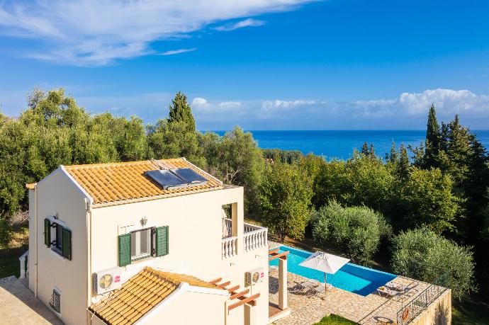 Beautiful villa with private pool and terrace with sea views . - Villa Iremia . (Photo Gallery) }}