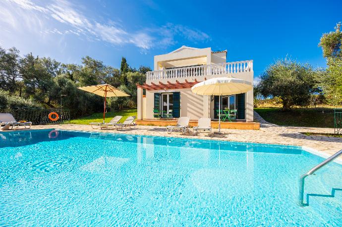 Beautiful villa with private pool and terrace with sea views . - Villa Iremia . (Photo Gallery) }}