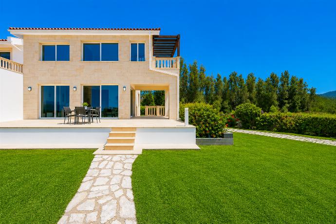 Villa Myla