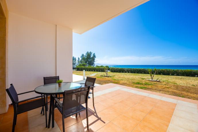  . - Villa Athena . (Fotogalerie) }}