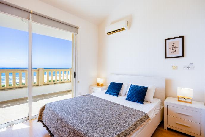  . - Villa Athena . (Fotogalerie) }}