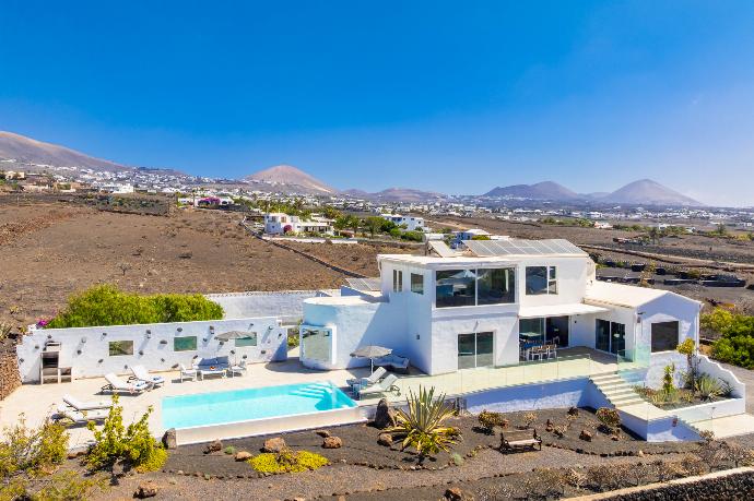Beautiful villa with private pool, terrace, and garden with panoramic sea views . - The View . (Photo Gallery) }}