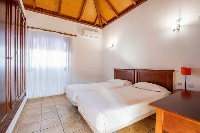  . - Villa Brisa del Mar 12 . (Photo Gallery) }}