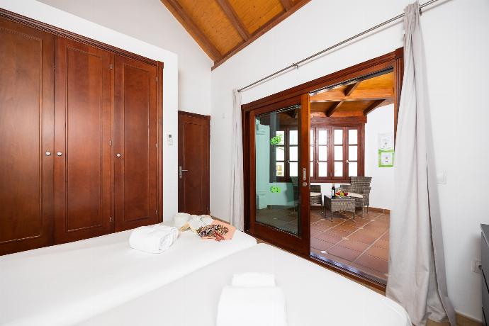 Twin bedroom with A/C . - Villa Brisa del Mar 12 . (Photo Gallery) }}