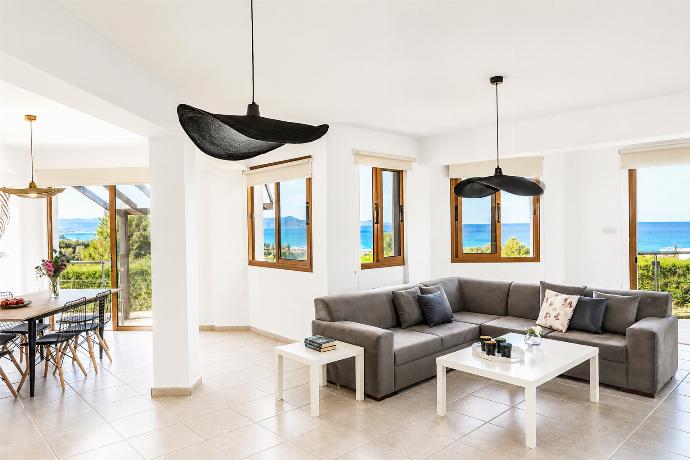 Villa Argaka Heights