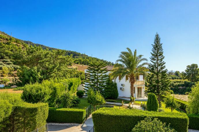 Villa Argaka Heights
