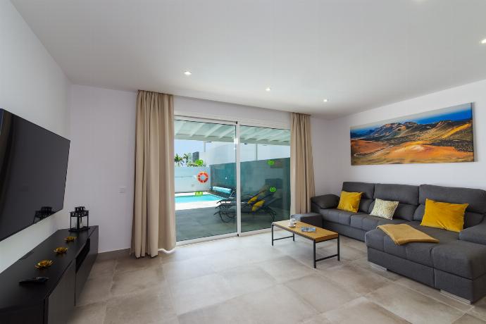  . - Villa Gara 8 . (Photo Gallery) }}