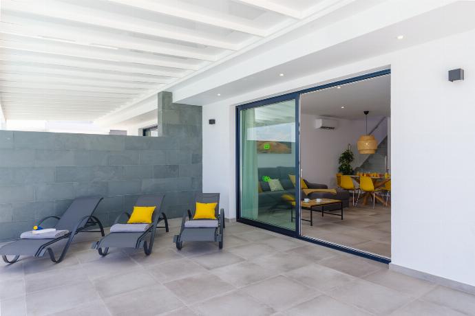  . - Villa Gara 8 . (Photo Gallery) }}