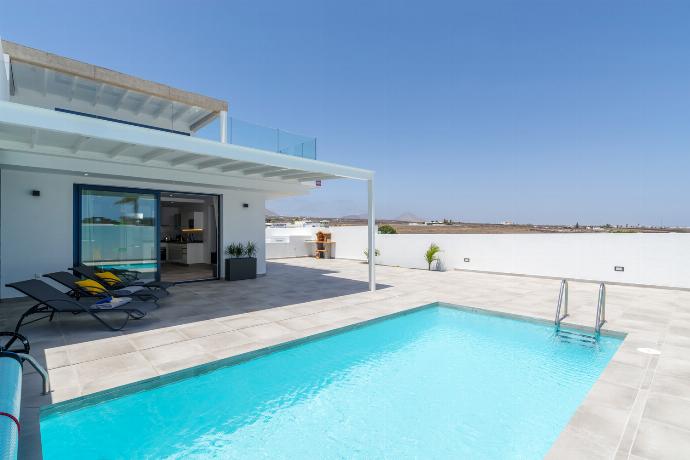  . - Villa Gara 8 . (Photo Gallery) }}
