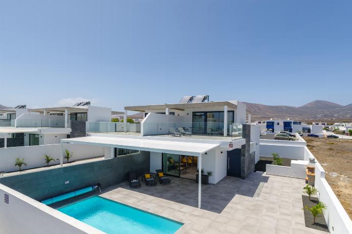  . - Villa Gara 8 . (Photo Gallery) }}