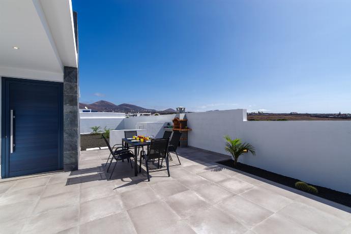  . - Villa Gara 8 . (Photo Gallery) }}