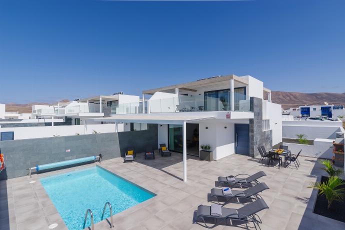  . - Villa Gara 8 . (Photo Gallery) }}