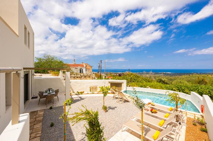 Private pool and terrace with sea views . - Villa Erofili . (Photo Gallery) }}
