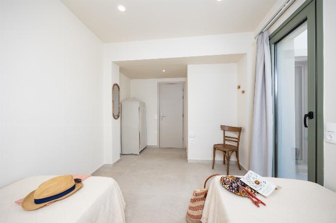 Twin bedroom with A/C . - Villa Erofili . (Photo Gallery) }}