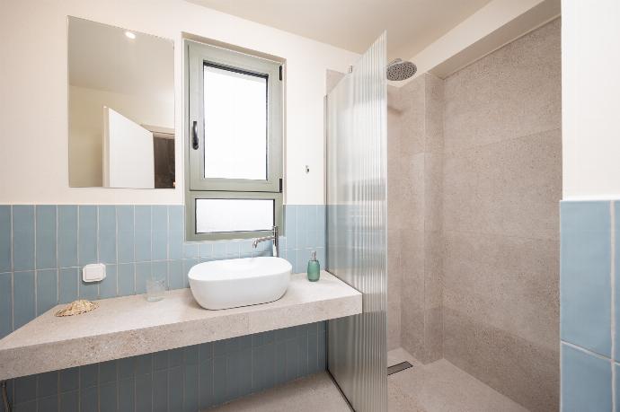 Family bathroom with shower . - Villa Erofili . (Photo Gallery) }}