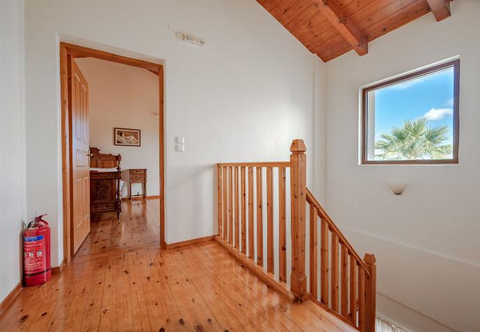  . - Teacher Cottage . (Photo Gallery) }}