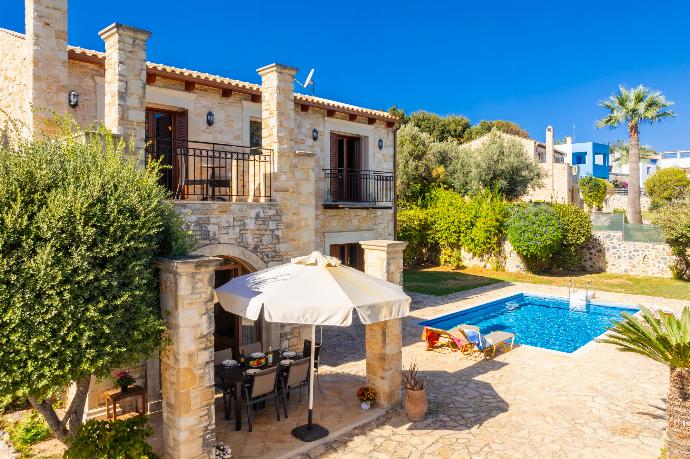 Beautiful villa with private pool and terrace with sea views . - Teacher Cottage . (Photo Gallery) }}