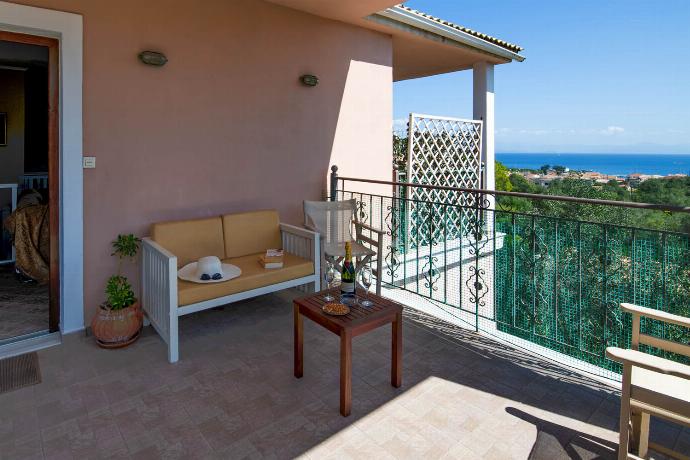  . - Villa Elpida . (Photo Gallery) }}