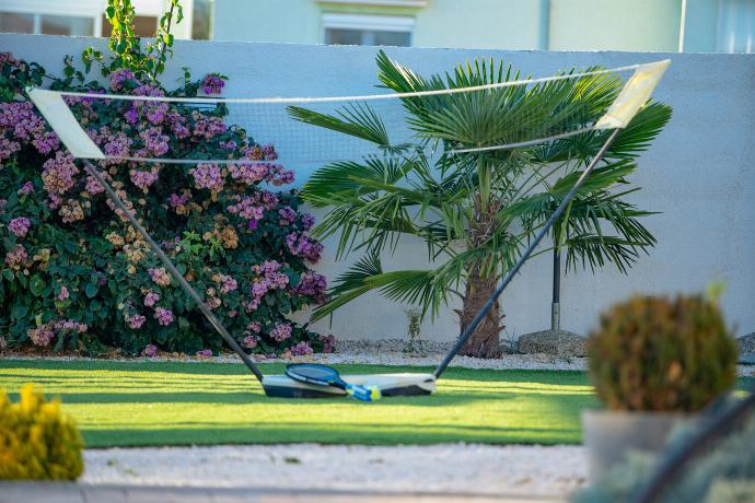  . - Villa Kamber . (Photo Gallery) }}