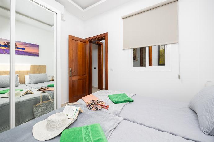 Twin bedroom with A/C . - Villa Vista Calao . (Photo Gallery) }}