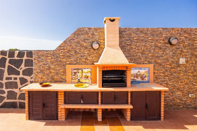 BBQ area . - Villa Vista Calao . (Photo Gallery) }}