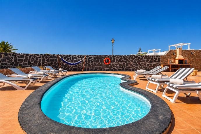Private pool and terrace . - Villa Vista Callao . (Galleria fotografica) }}