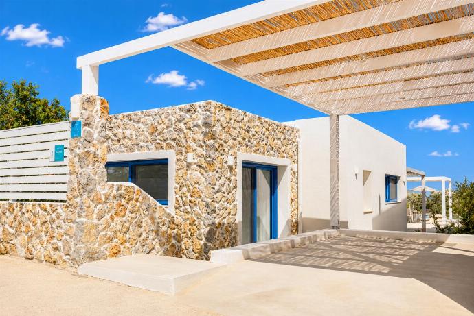 The outdoor area of the villa . - Villa Castor . (Photo Gallery) }}