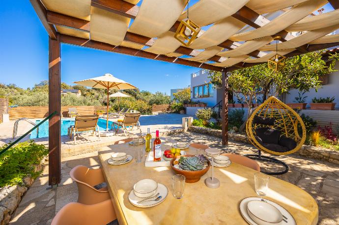 Sheltered terrace area . - Villa Aspa . (Photo Gallery) }}